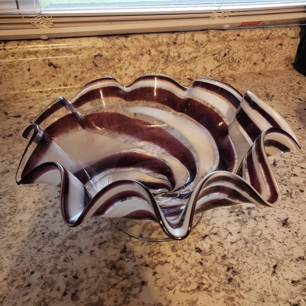 Candy dish, serving dish hand-blown pure and white